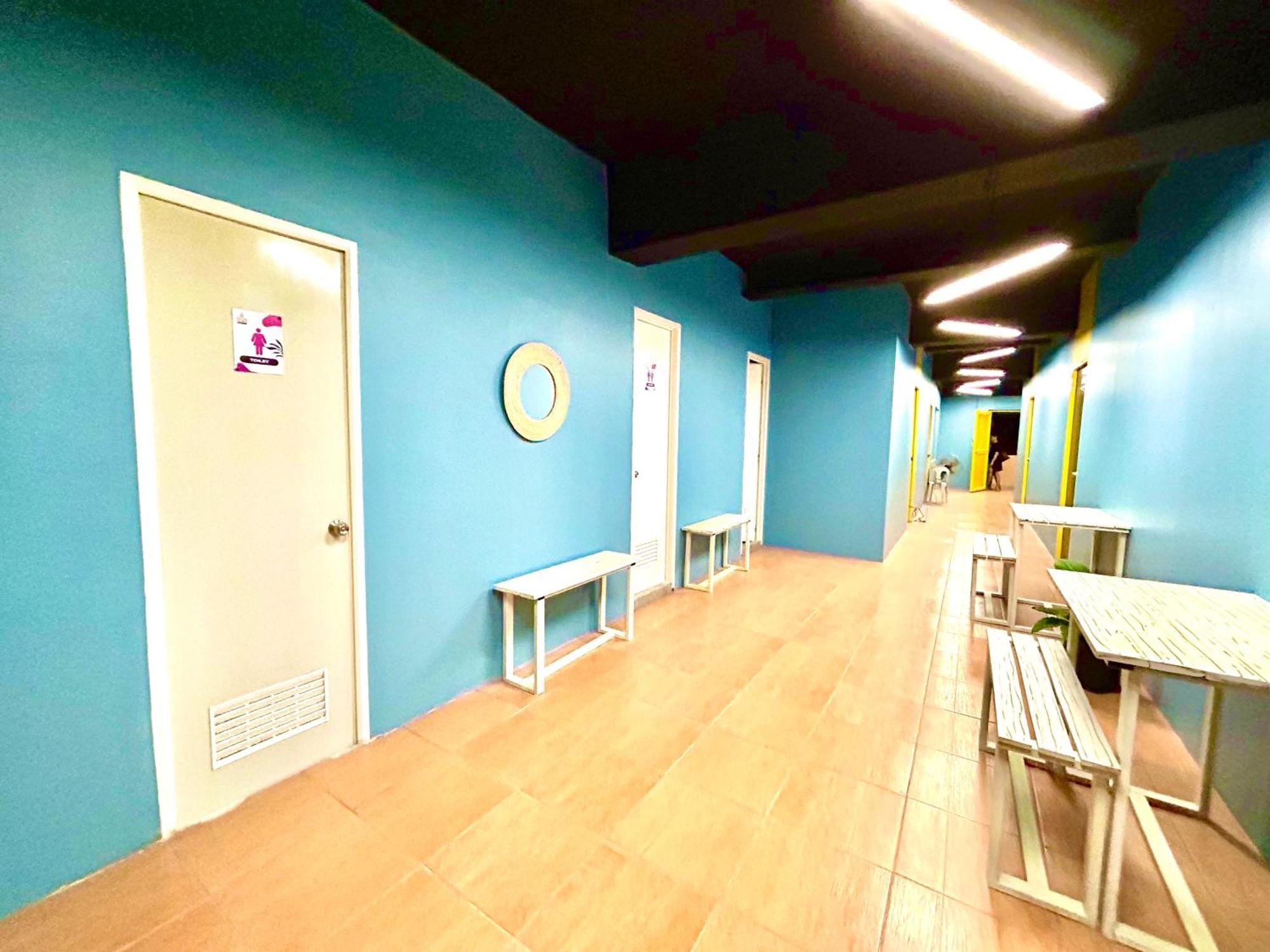 Cheese Hostel Manila Makati City Екстер'єр фото