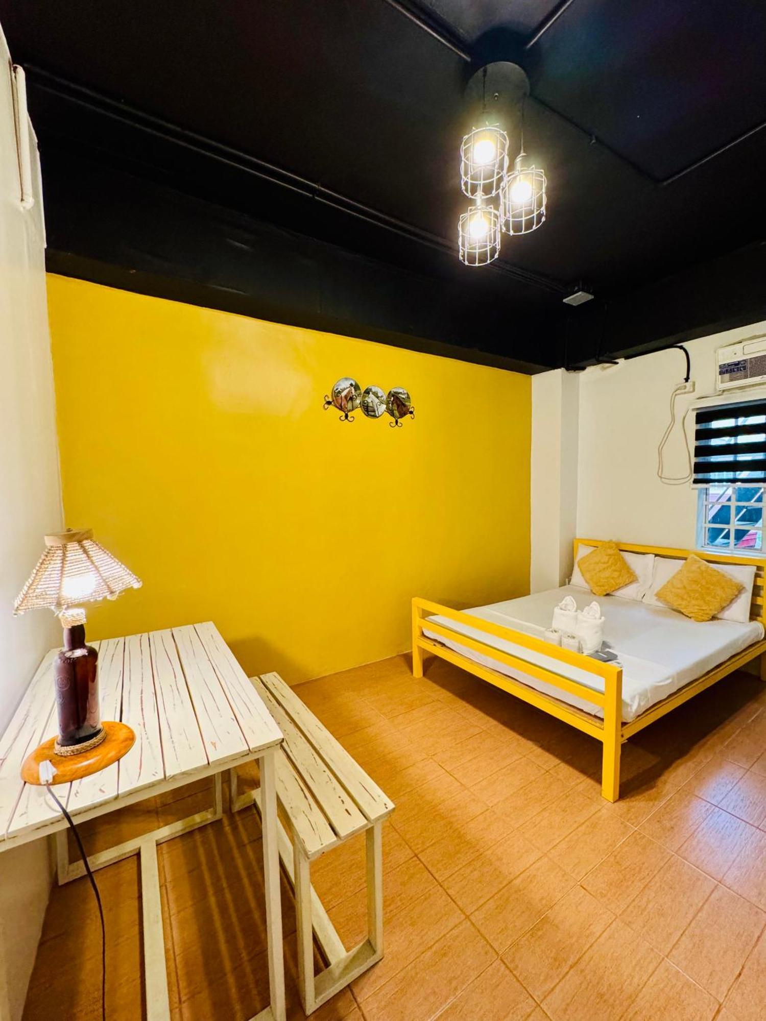 Cheese Hostel Manila Makati City Екстер'єр фото