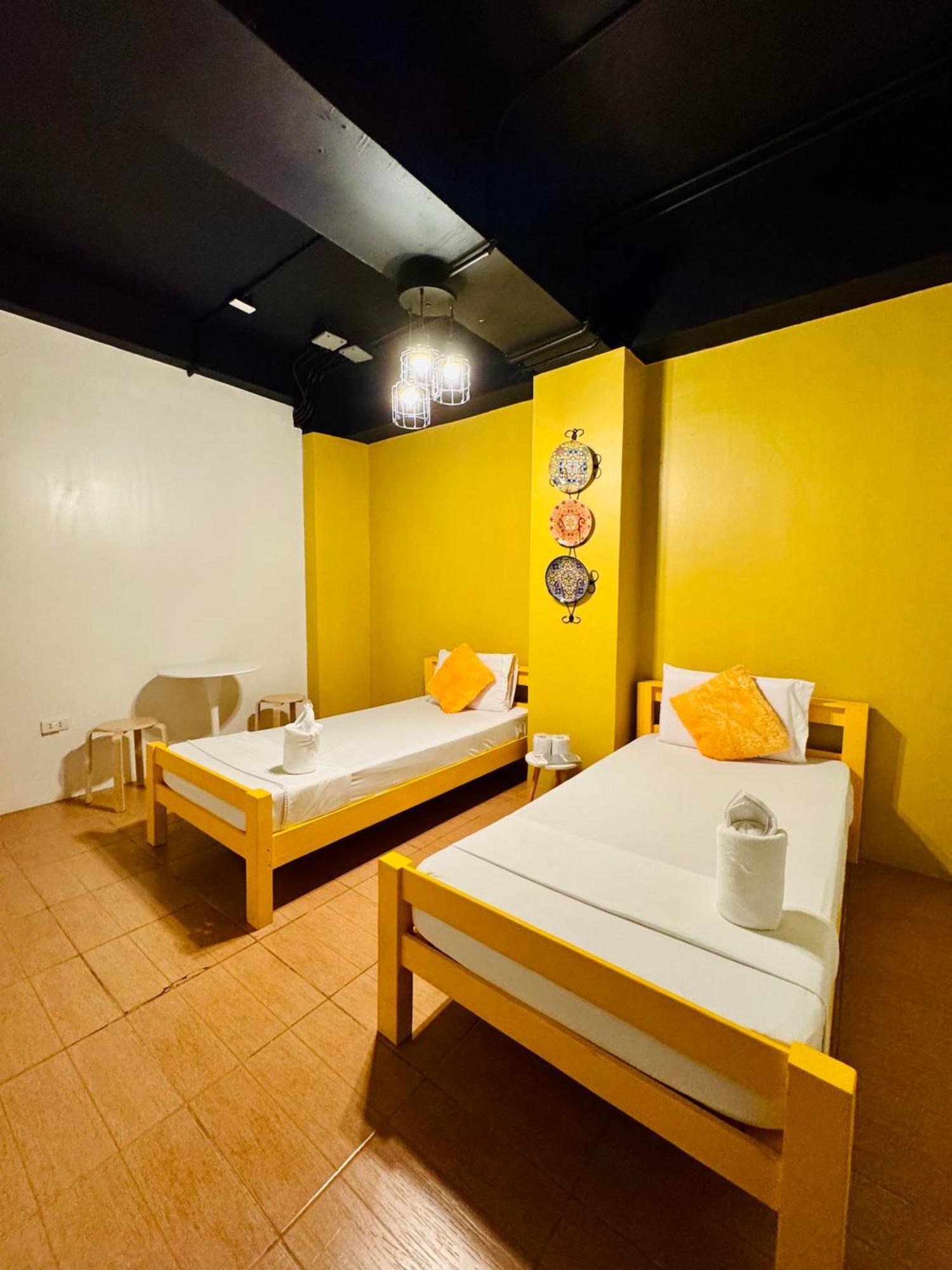 Cheese Hostel Manila Makati City Екстер'єр фото
