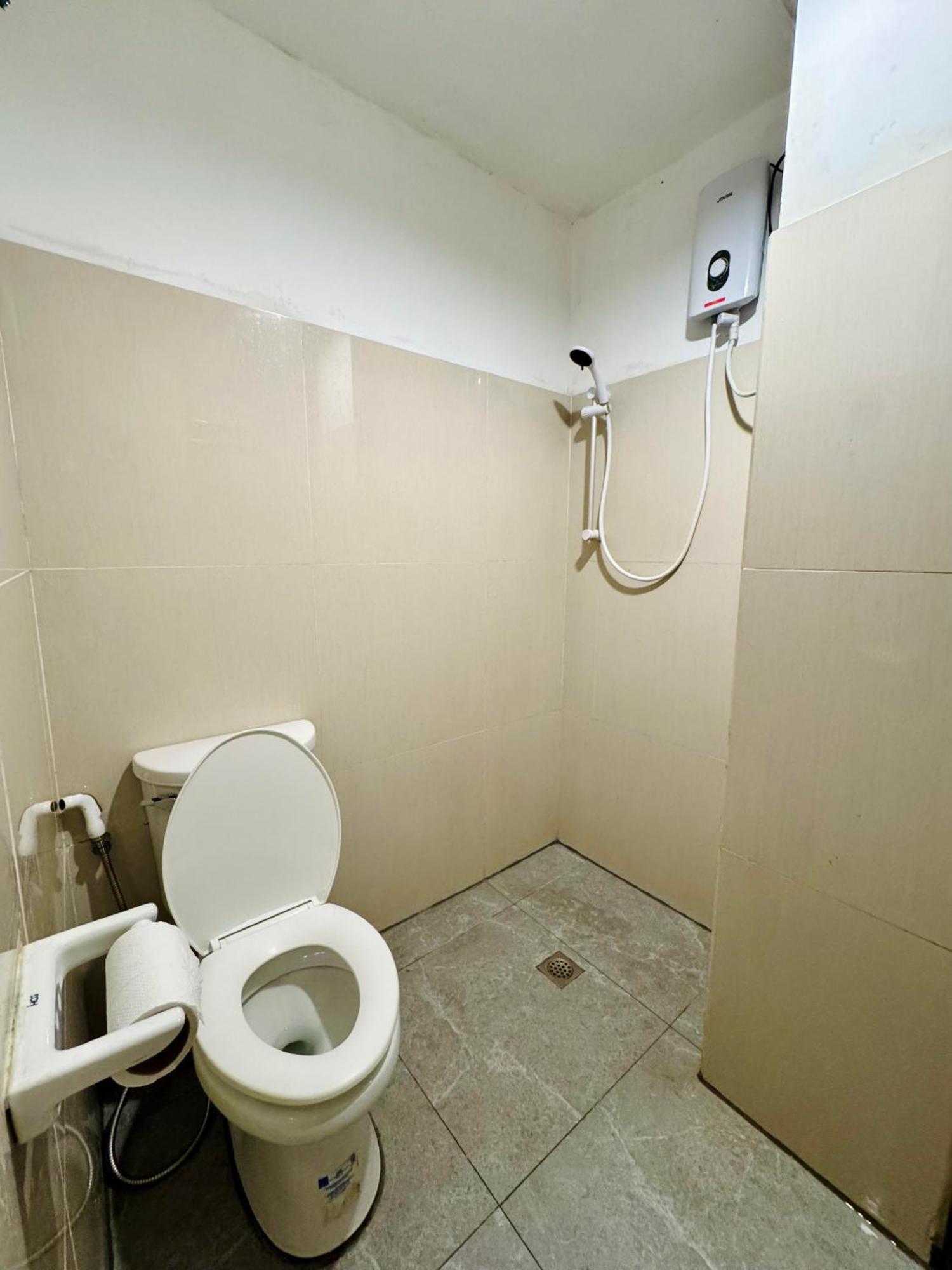 Cheese Hostel Manila Makati City Екстер'єр фото
