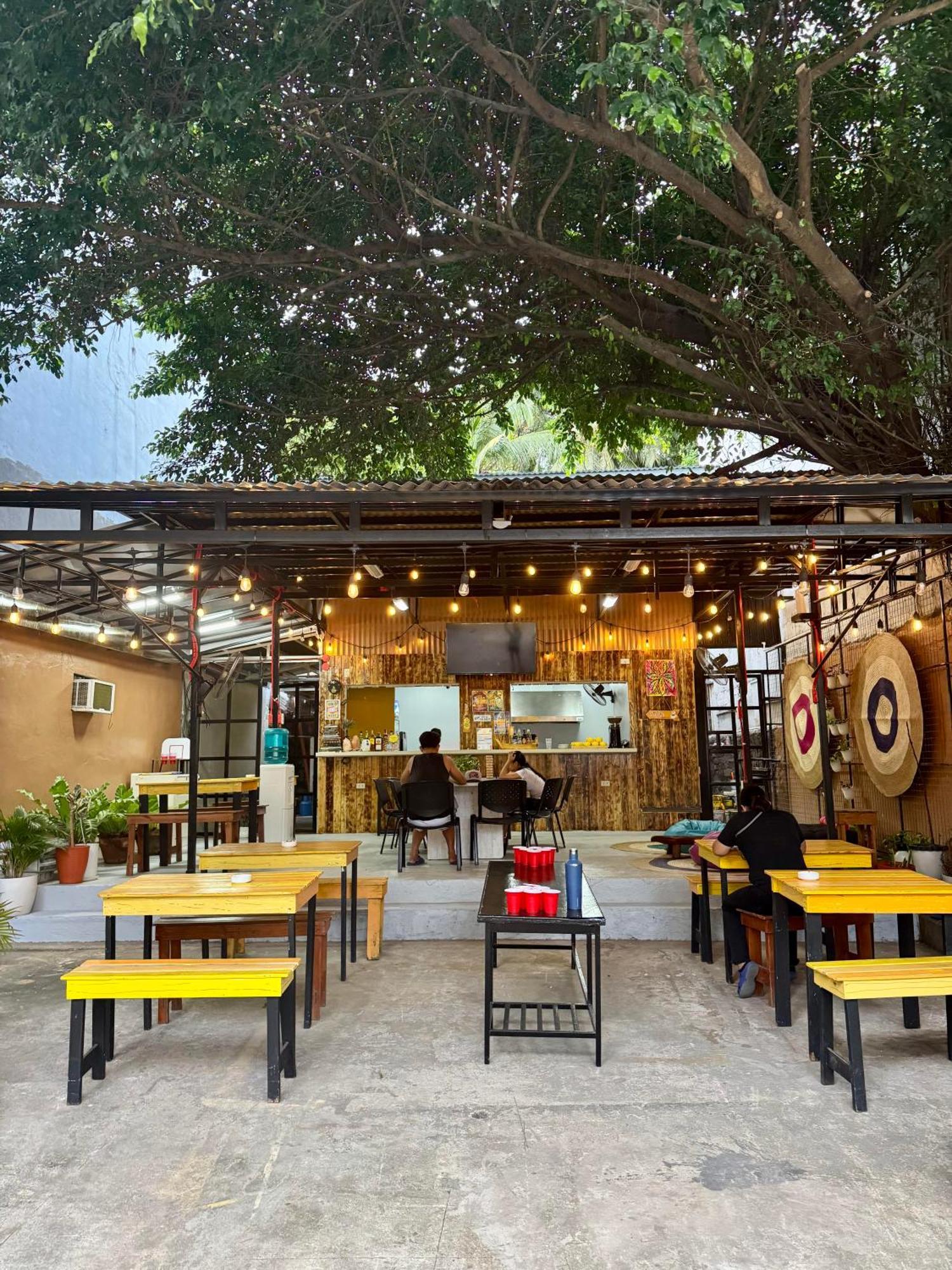 Cheese Hostel Manila Makati City Екстер'єр фото